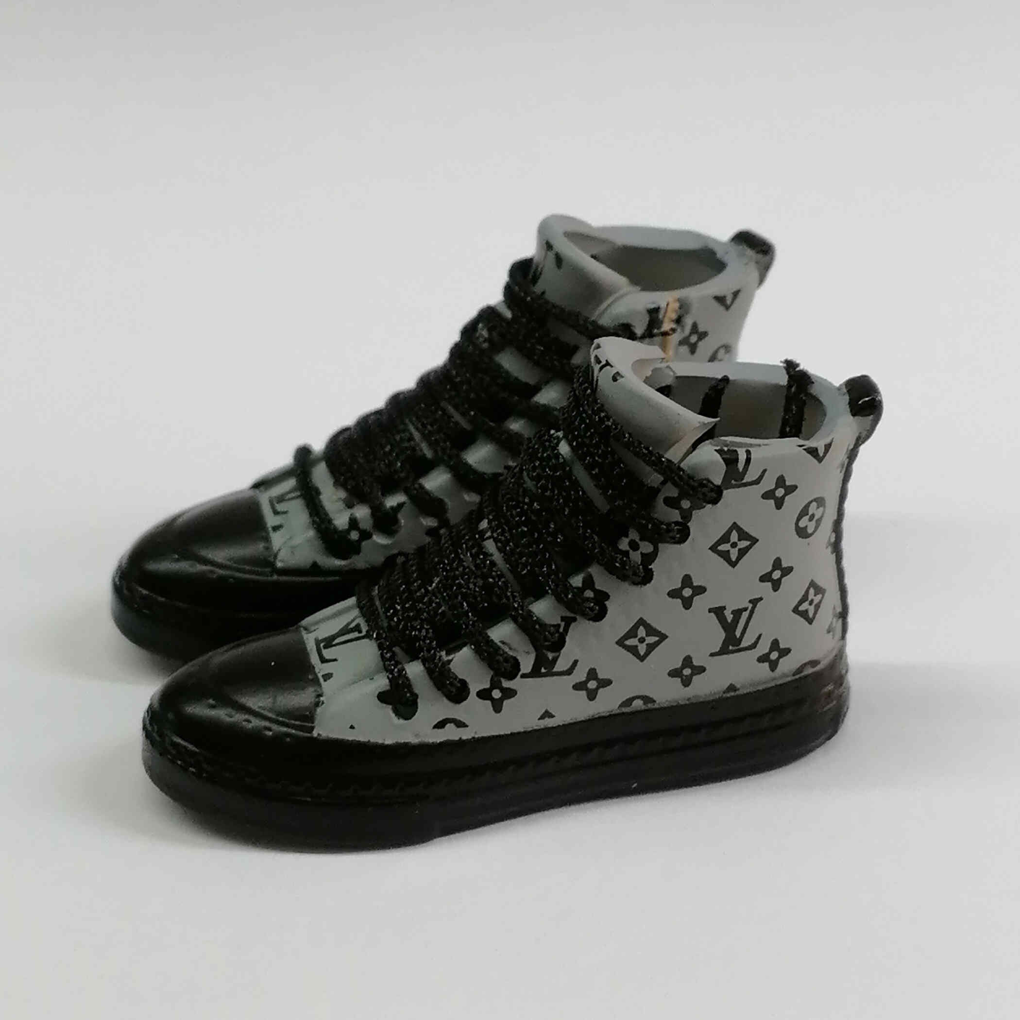 Sneaker model